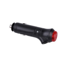 Automobilinis maitinimo kištukas su saugikliu ir jungikliu on-off