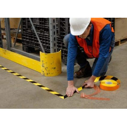 Juosta vinilinė 766 bendram naudojimui geltona-juoda 50mm x 33m 3M