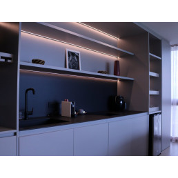 LED profilio komplektas, 2m, įleidžiamas, juodas, su baltu dangteliu ir aklėmis